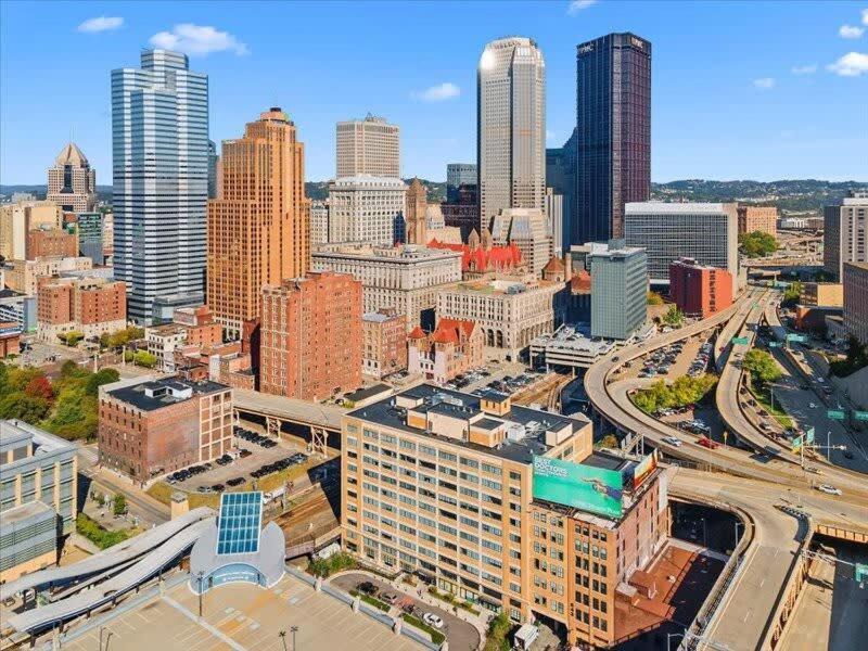 Cozysuites Roomy 1Br, Downtown Pittsburgh Exterior photo